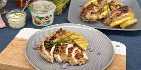 ginger chicken with sour cream and chive sauce