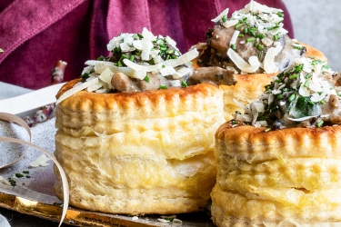 an image of vol au vents with avonmore double cream